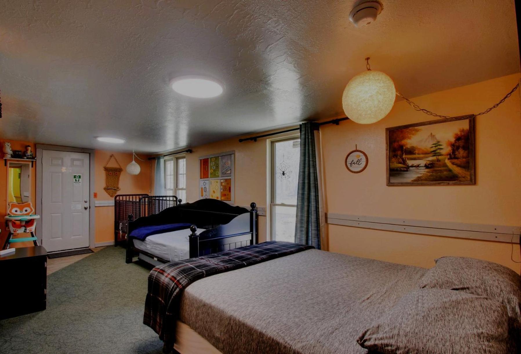 Ez 1 Mile To Fort Sill! Pumpkin Cottage Sleeps 9, Grills, Firepit, Laundry 劳顿 外观 照片
