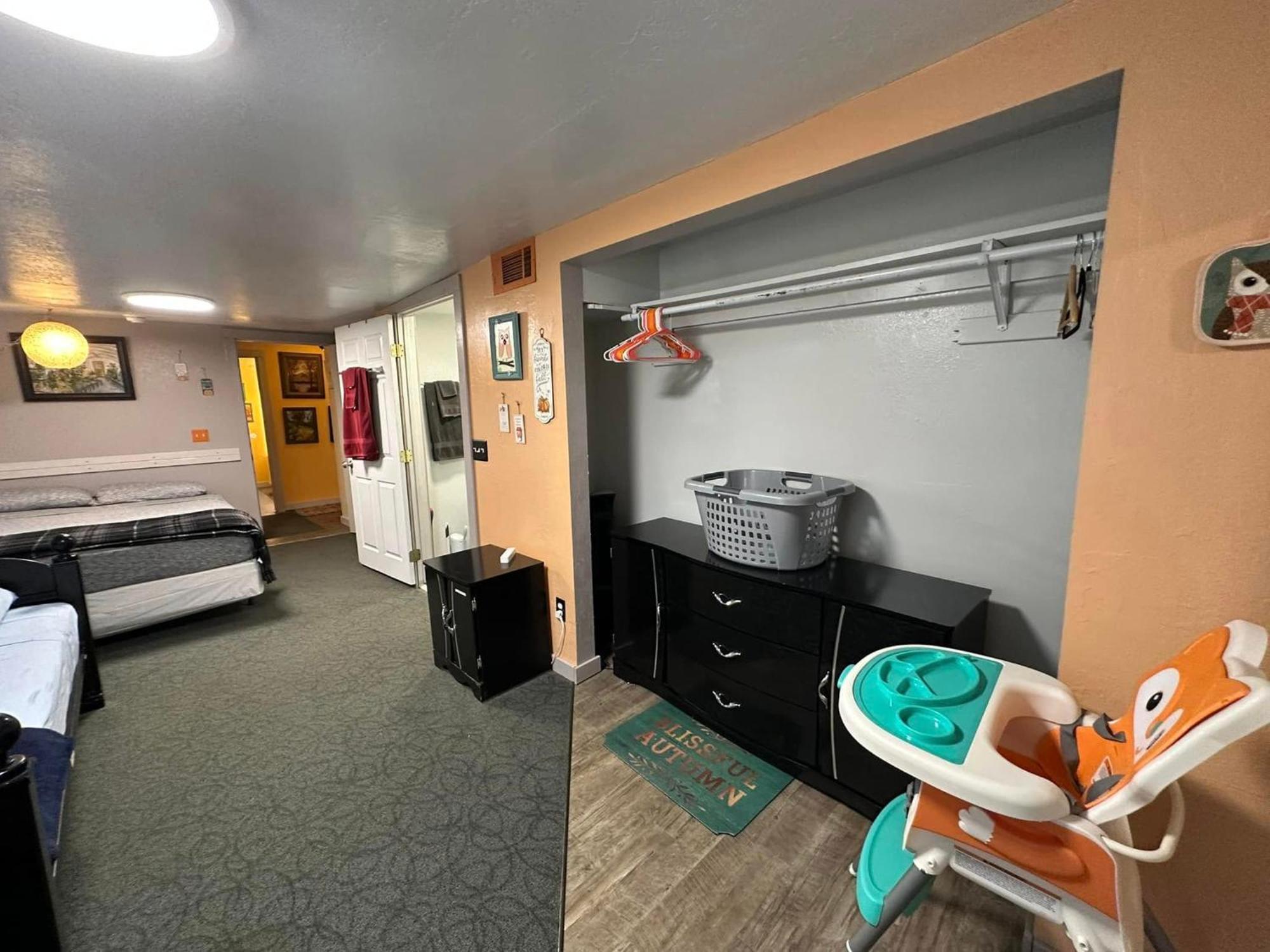 Ez 1 Mile To Fort Sill! Pumpkin Cottage Sleeps 9, Grills, Firepit, Laundry 劳顿 外观 照片