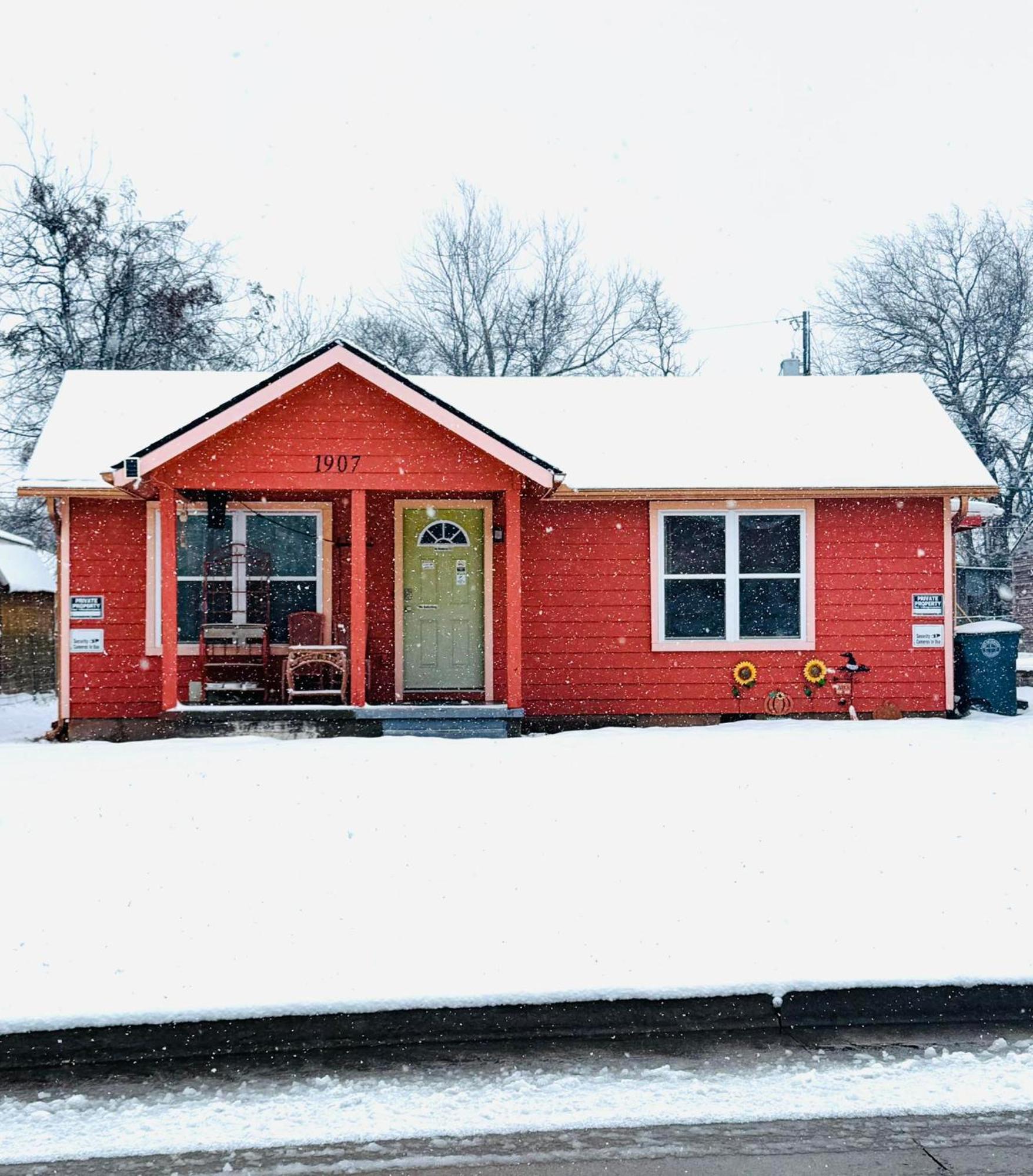 Ez 1 Mile To Fort Sill! Pumpkin Cottage Sleeps 9, Grills, Firepit, Laundry 劳顿 外观 照片